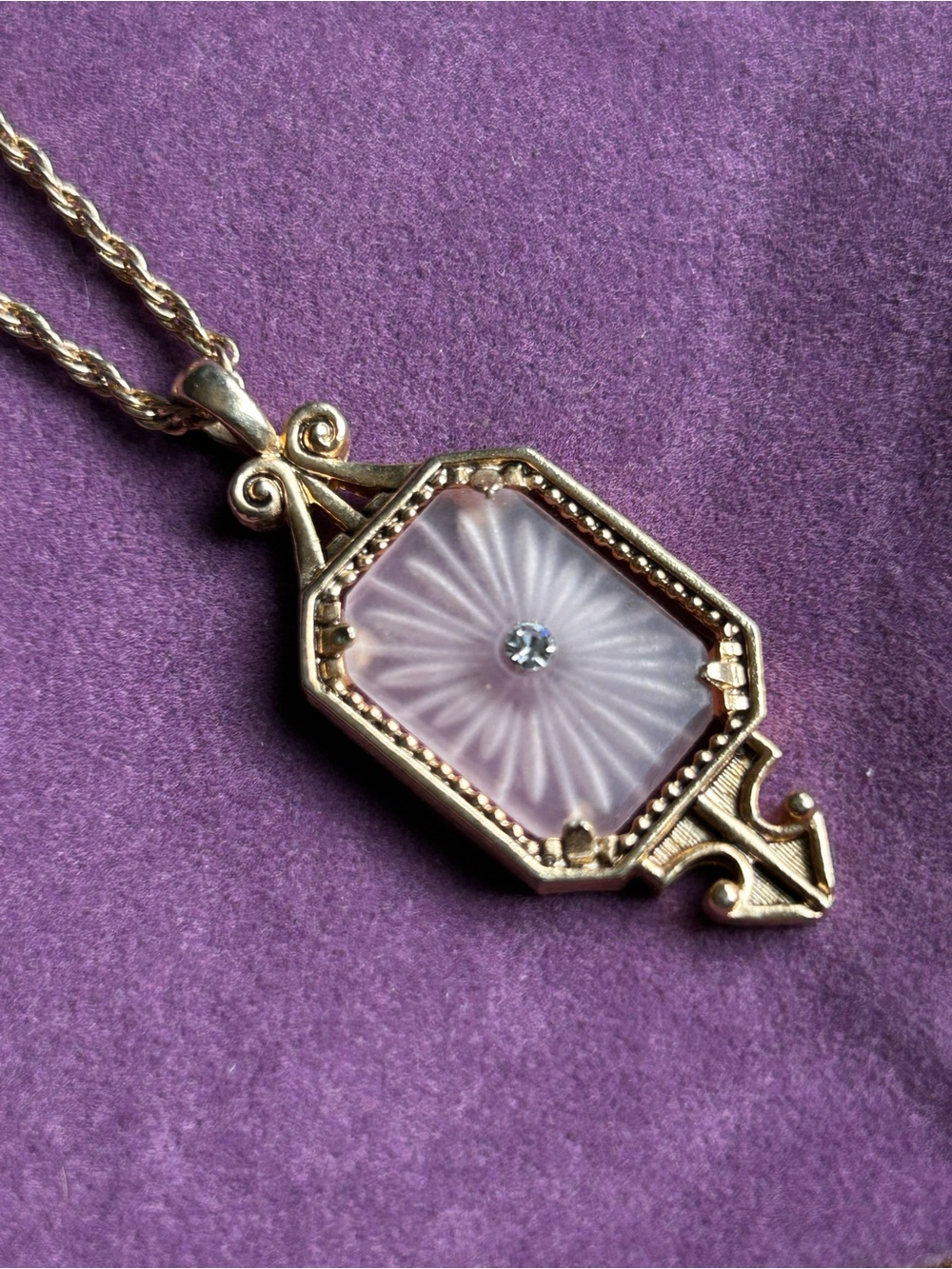 Vintage 1977 AVON Frost-light Camphor Glass Pendant